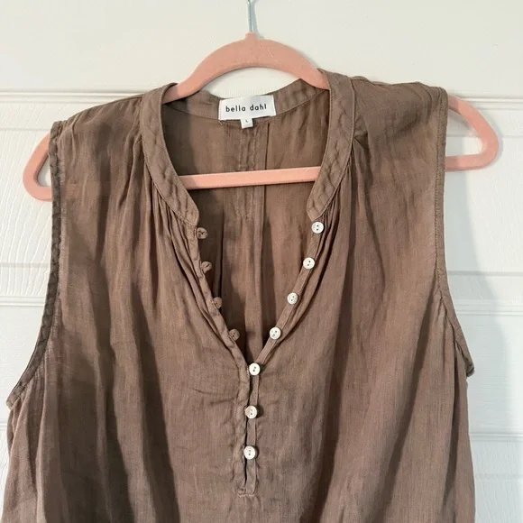Bella Dahl Brown Sleeveless Blouse with Button Accents - Picture 3 of 7